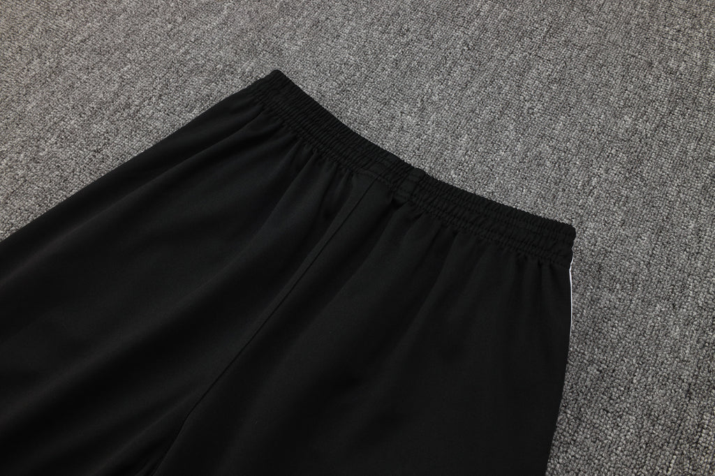 Manchester United - Tracksuit 3 - Adults