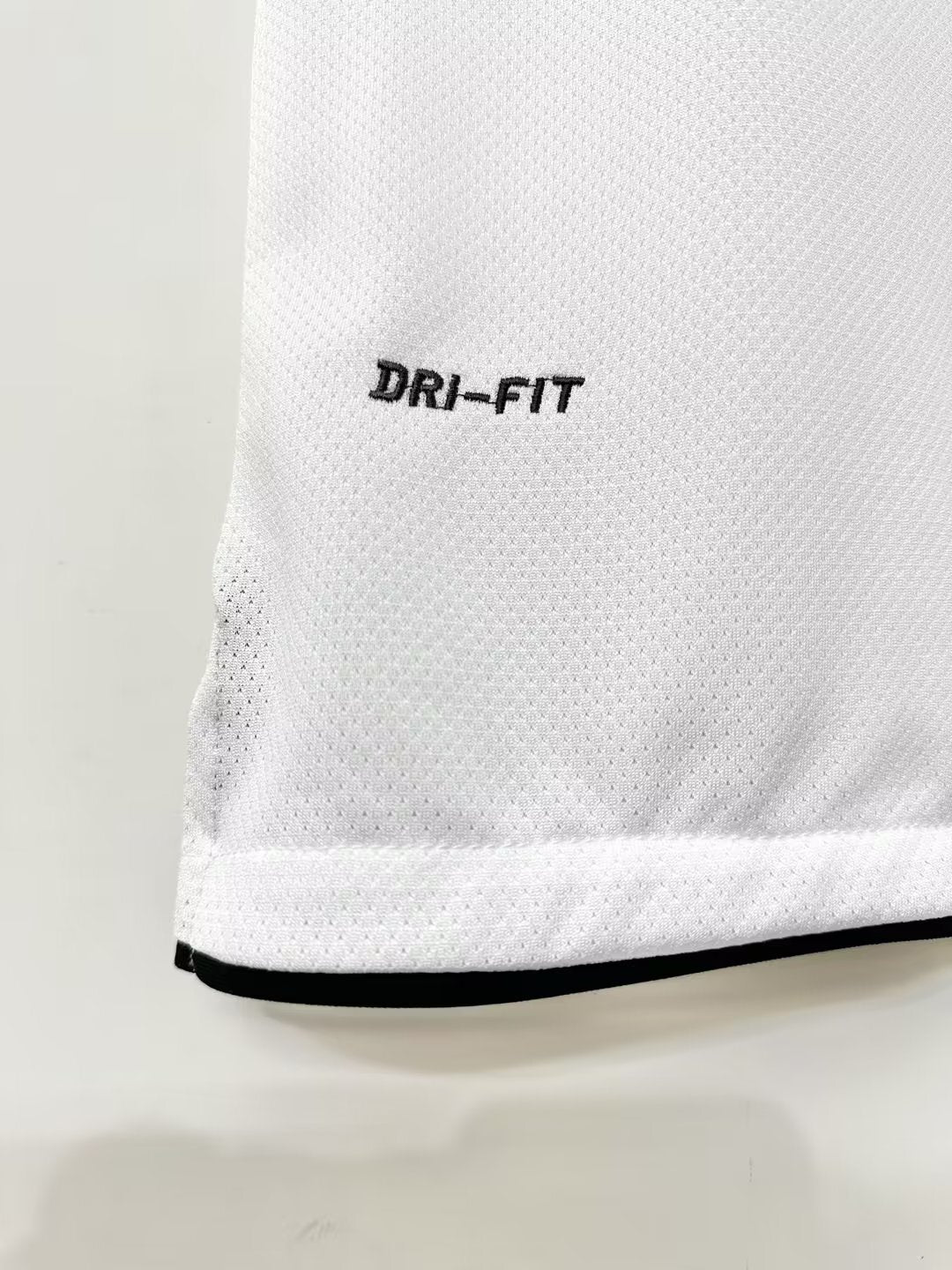 Manchester United - Away - 2010/11- Retro - Adults