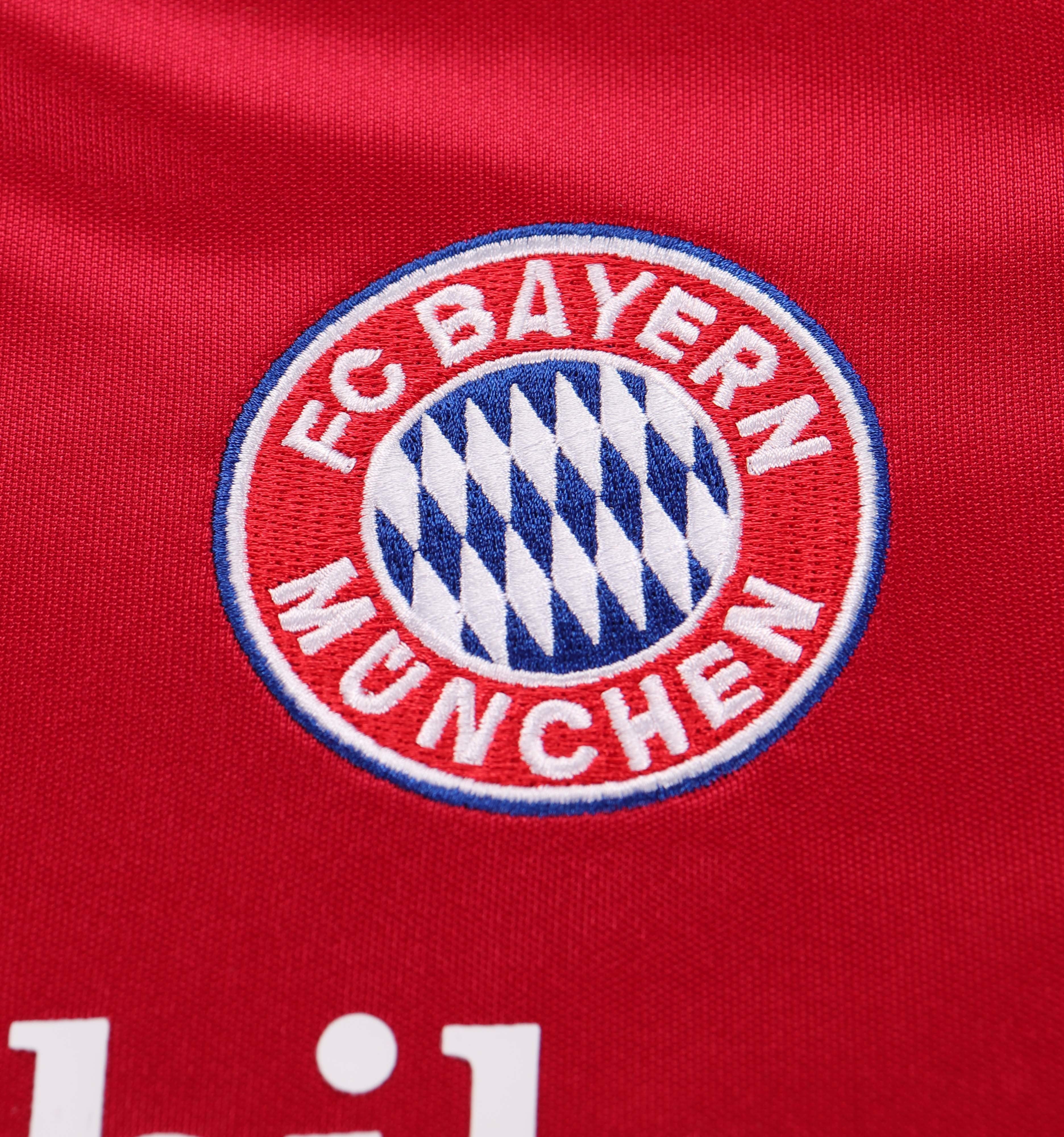 Bayern Munich - Home - 2003/04 - Kids