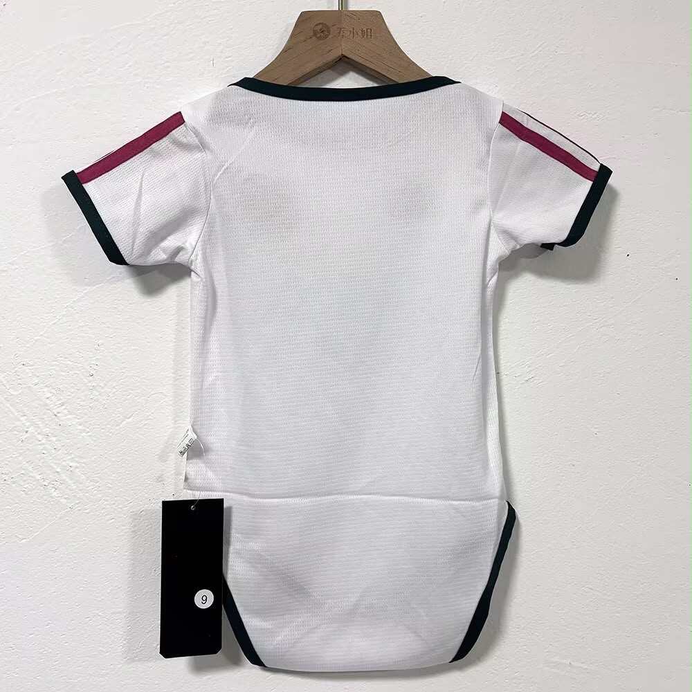 Real Madrid - Home - Infants - 26/27