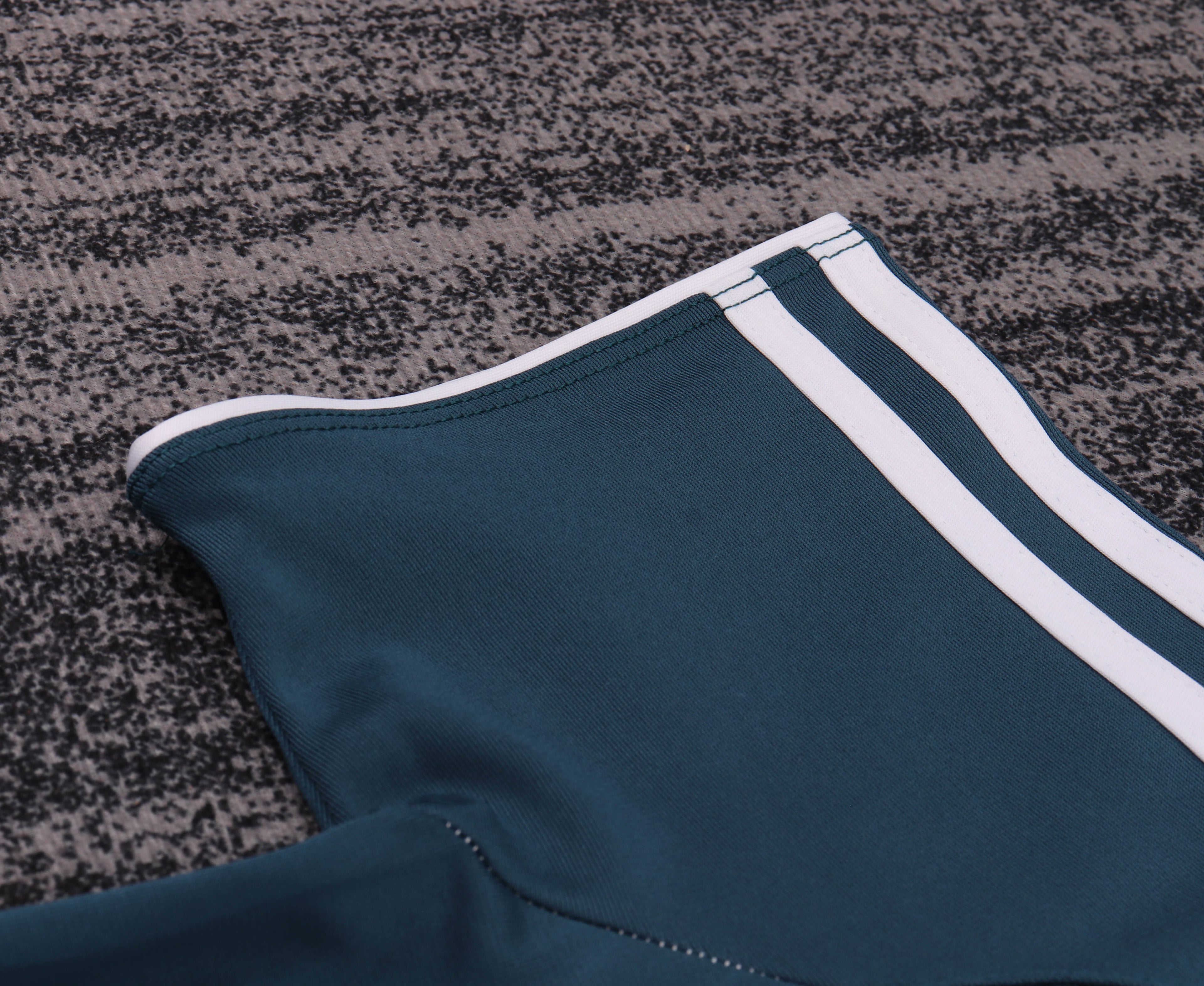 Liverpool -  Away - 2006/08 - Kids - Retro