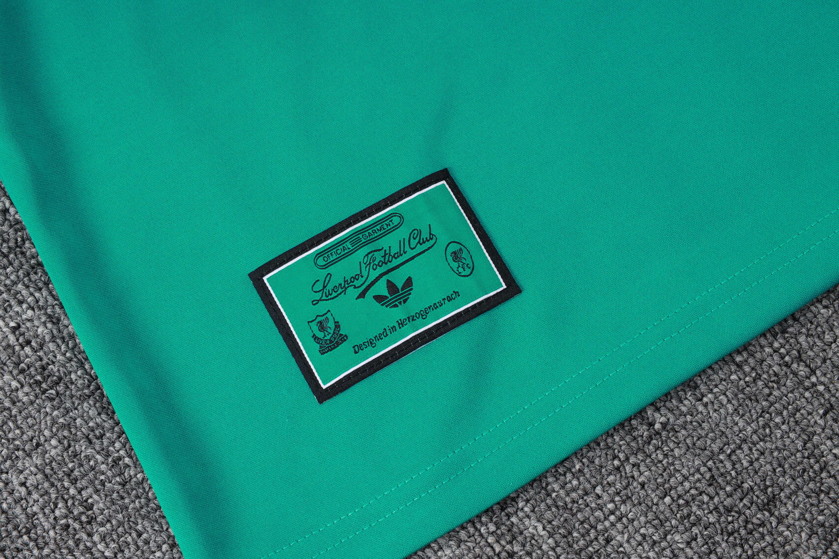 Liverpool - Tracksuit - Halfzip 2 - Adults