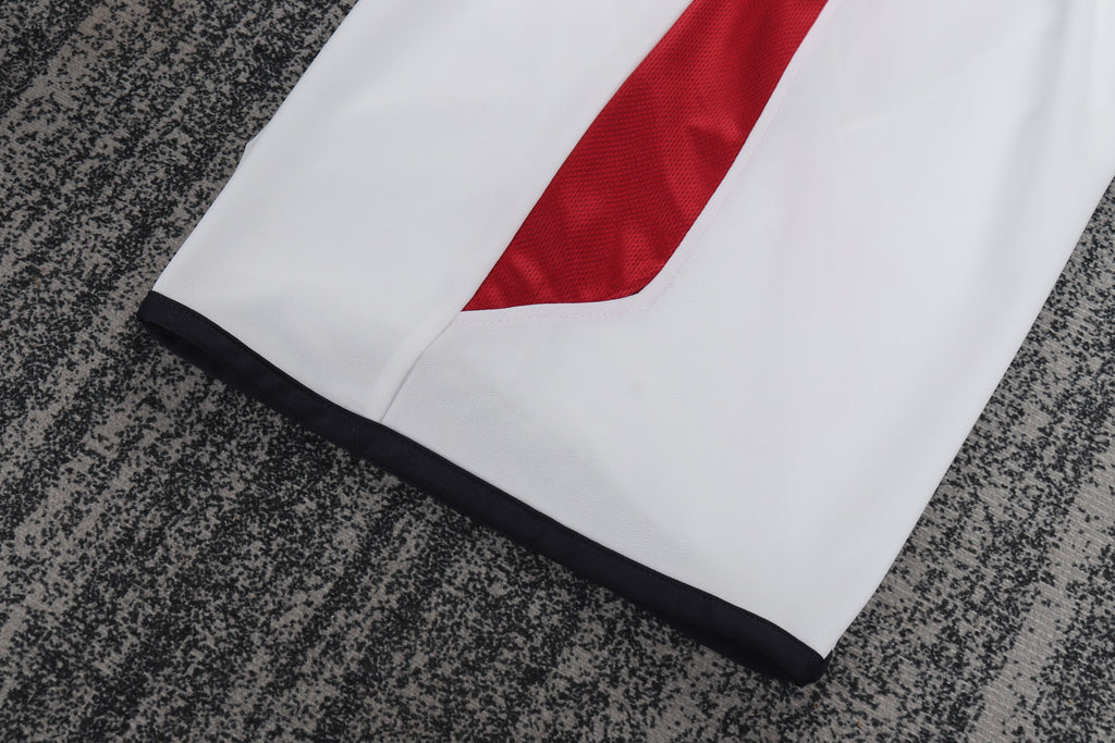 England - Home - 2004 - Kids - Retro