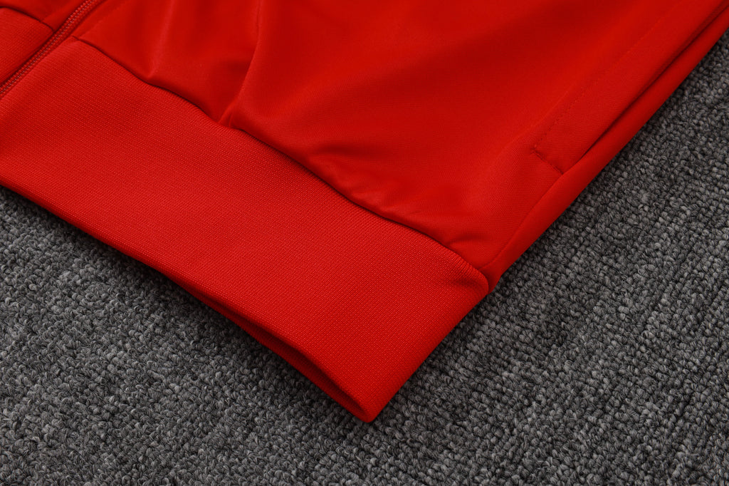 Manchester United - Tracksuit 2 - Adults