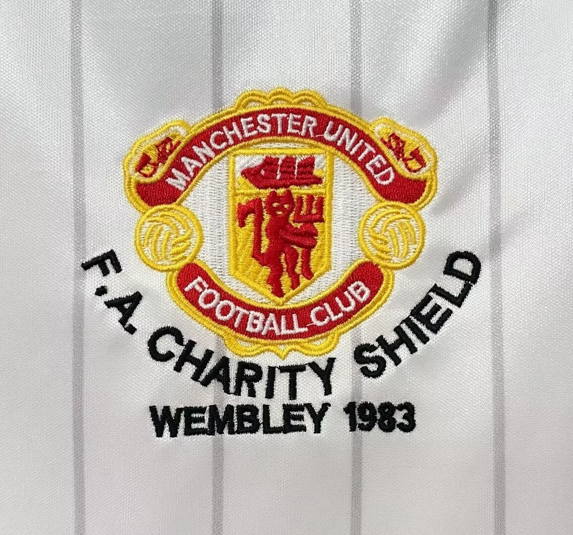 Manchester United - Away - 1983/84- Retro - Adults