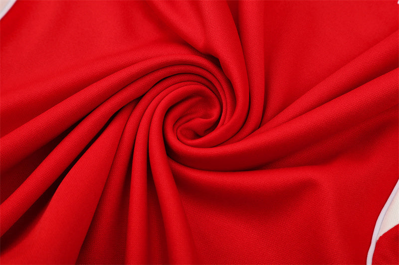 Liverpool - Tracksuit - Halfzip 4 - Adults