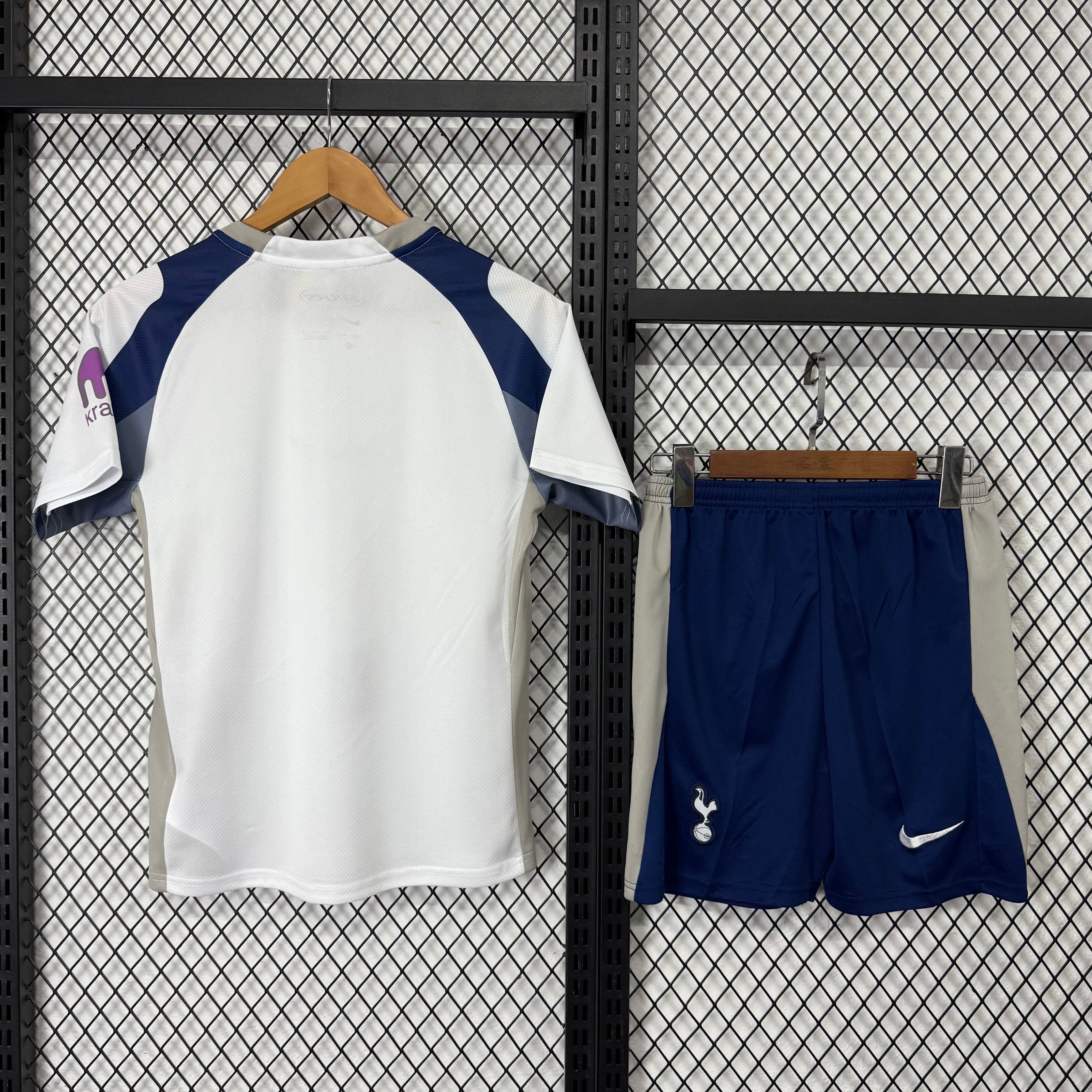 Tottenham Hotspur - Local - 25/26 - Niños