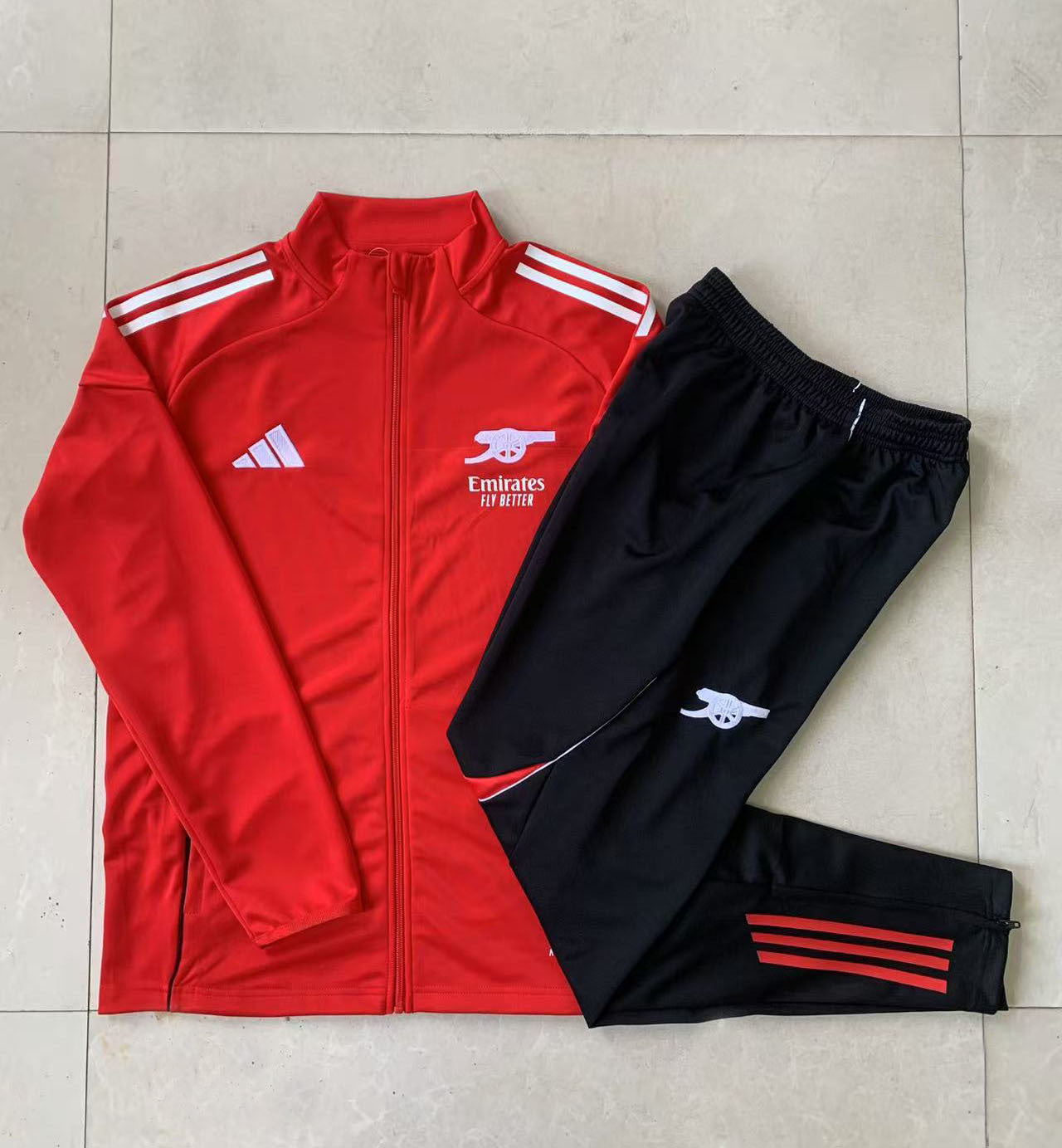 Arsenal - Tracksuit 2 - Adults
