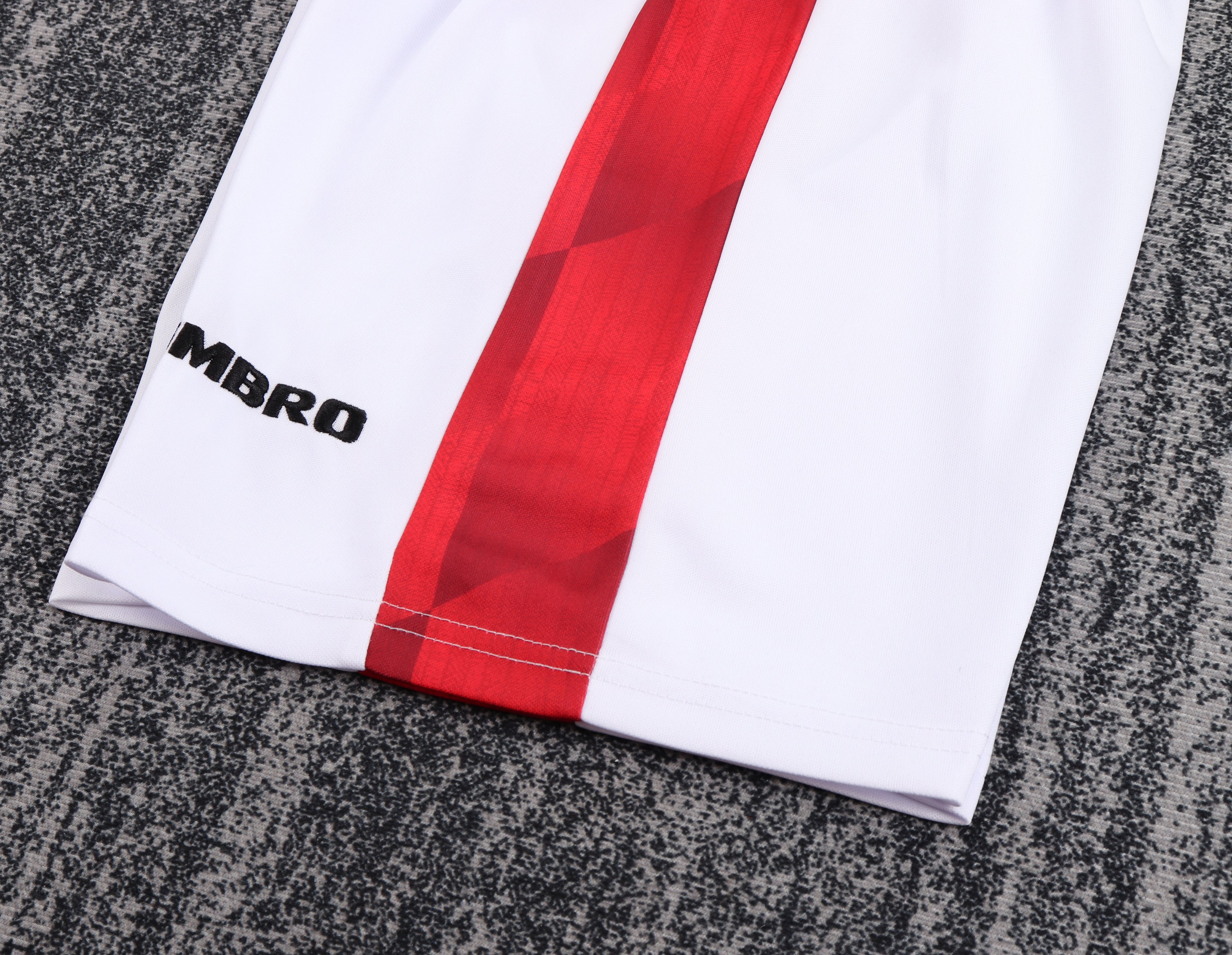 Manchester United - Home - 1996/97 - Kids - Retro