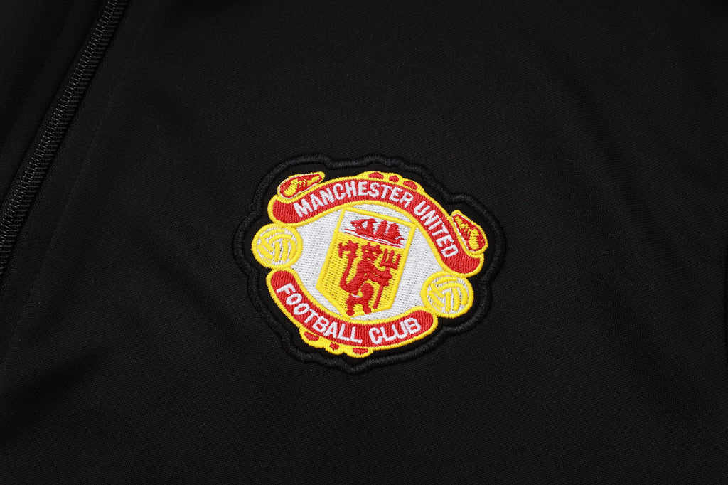 Manchester United - Tracksuit 3 - Adults