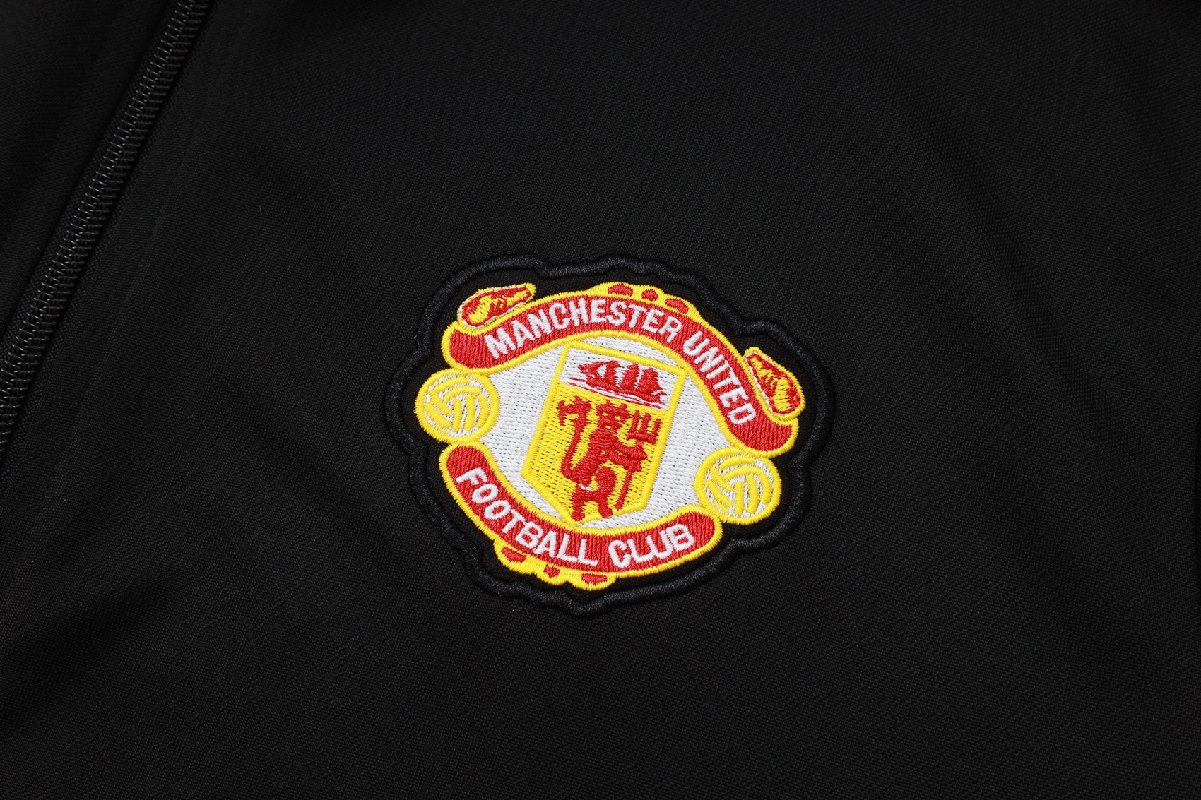 Manchester United - Tracksuit 3 - Adults
