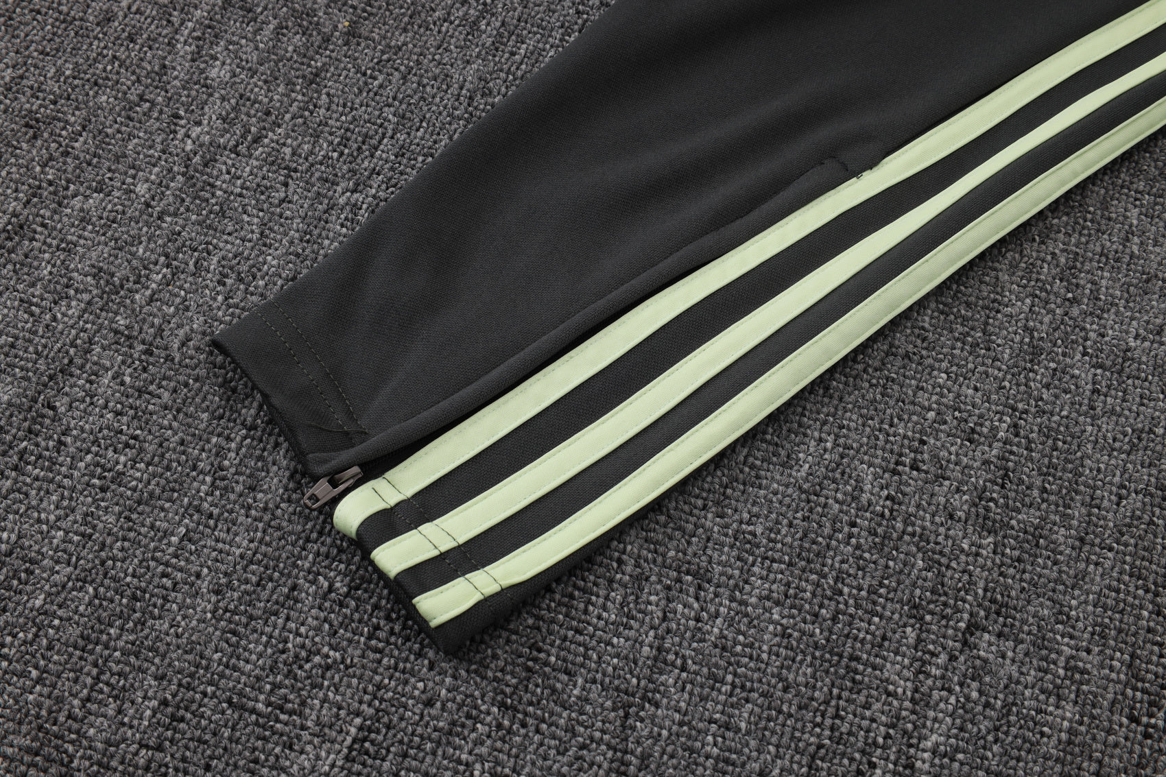 Real Madrid - Tracksuit - Adults