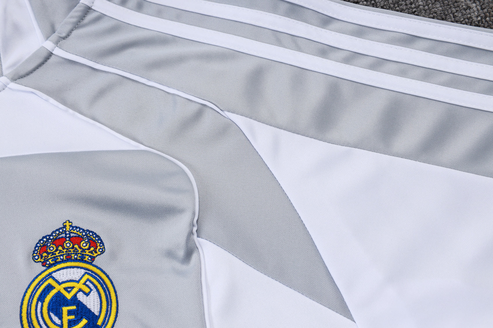 Real Madrid - Tracksuit - Halfzip 2 - Adults
