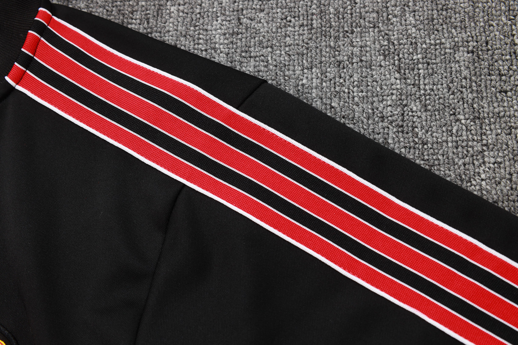 Manchester United - Tracksuit 3 - Adults