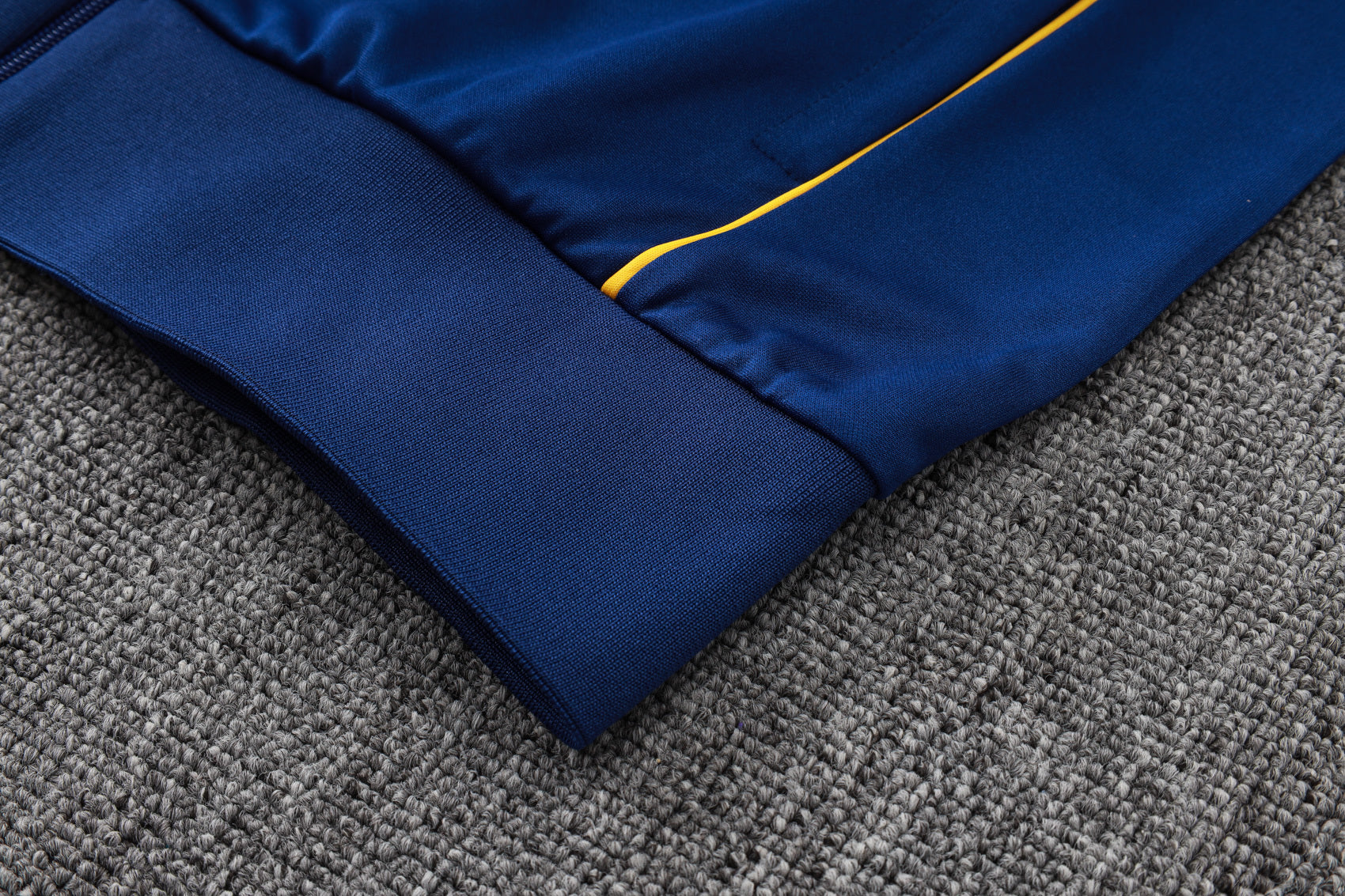 Real Madrid - Tracksuit 2 - Adults