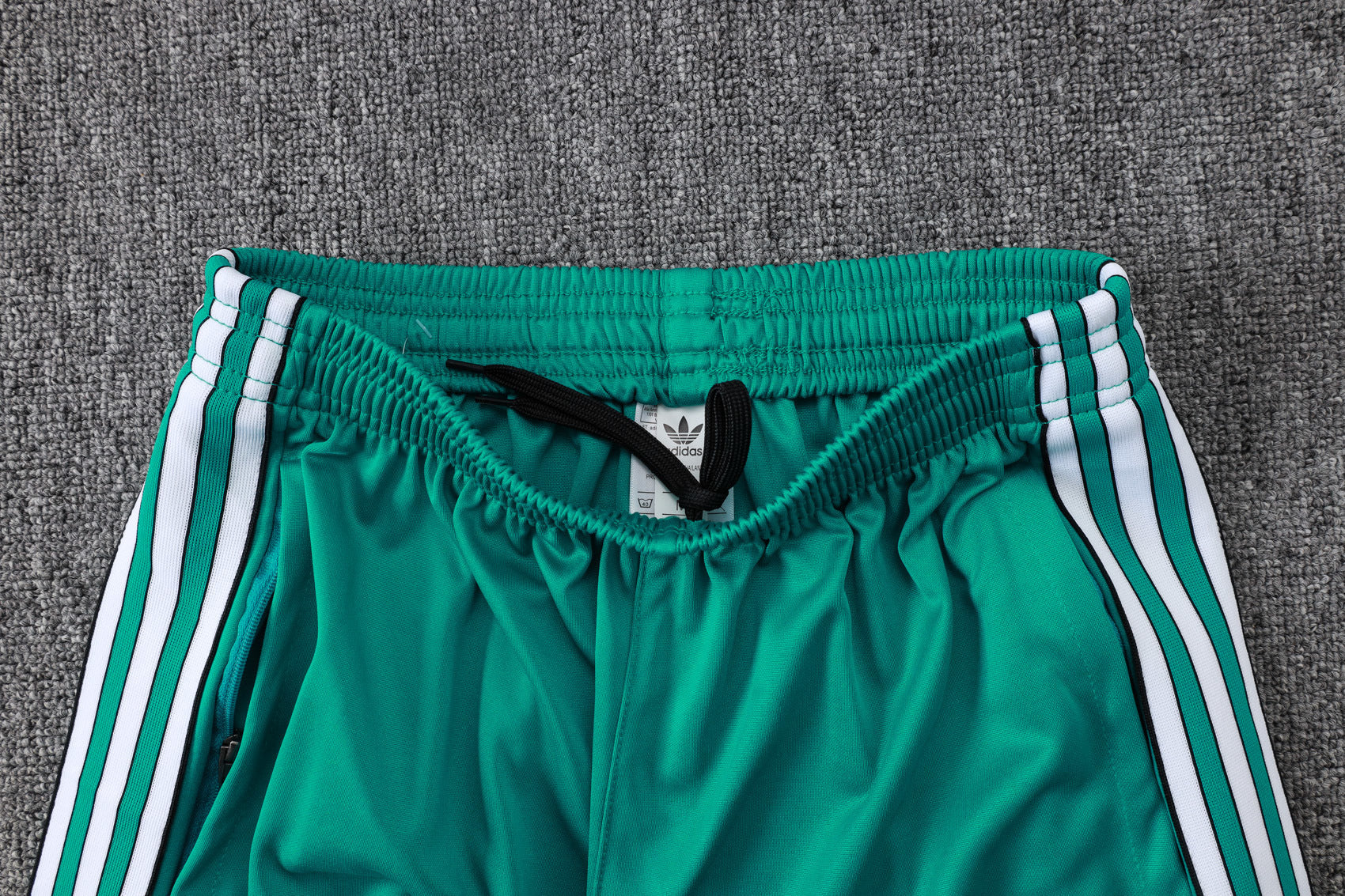 Liverpool - Tracksuit - Halfzip 2 - Adults