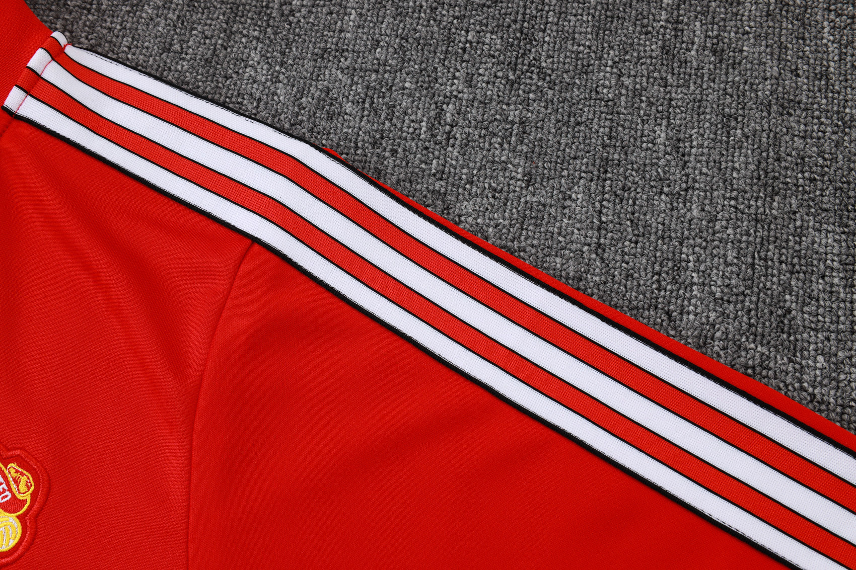 Manchester United - Tracksuit 2 - Adults