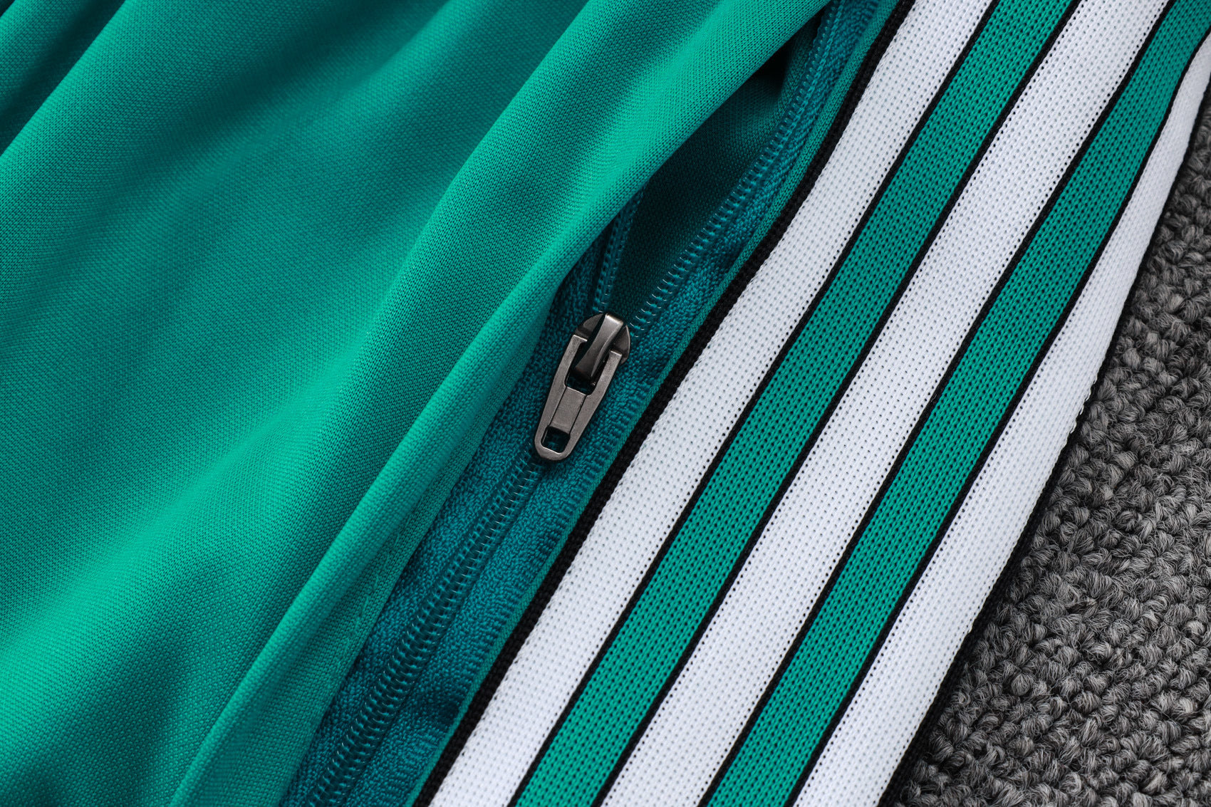 Liverpool - Tracksuit - Halfzip 2 - Adults