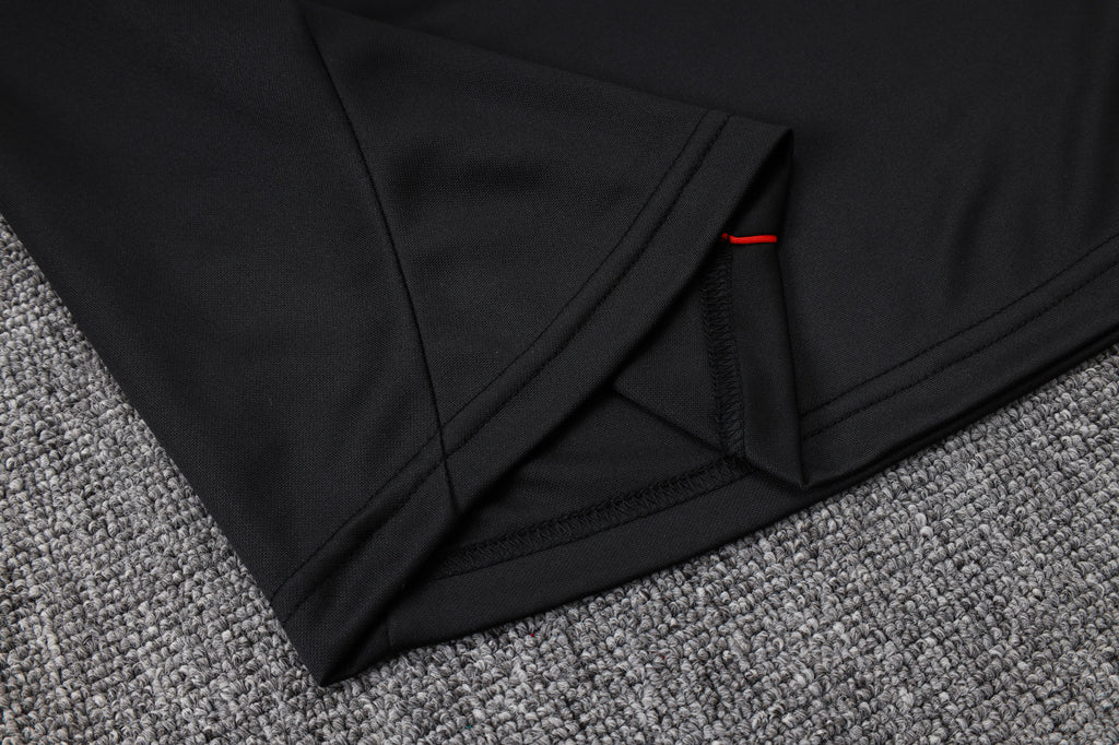 Liverpool - Tracksuit - Halfzip - Adults