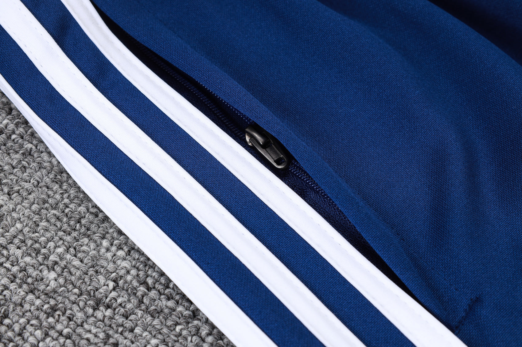 Real Madrid - Tracksuit 2 - Adults