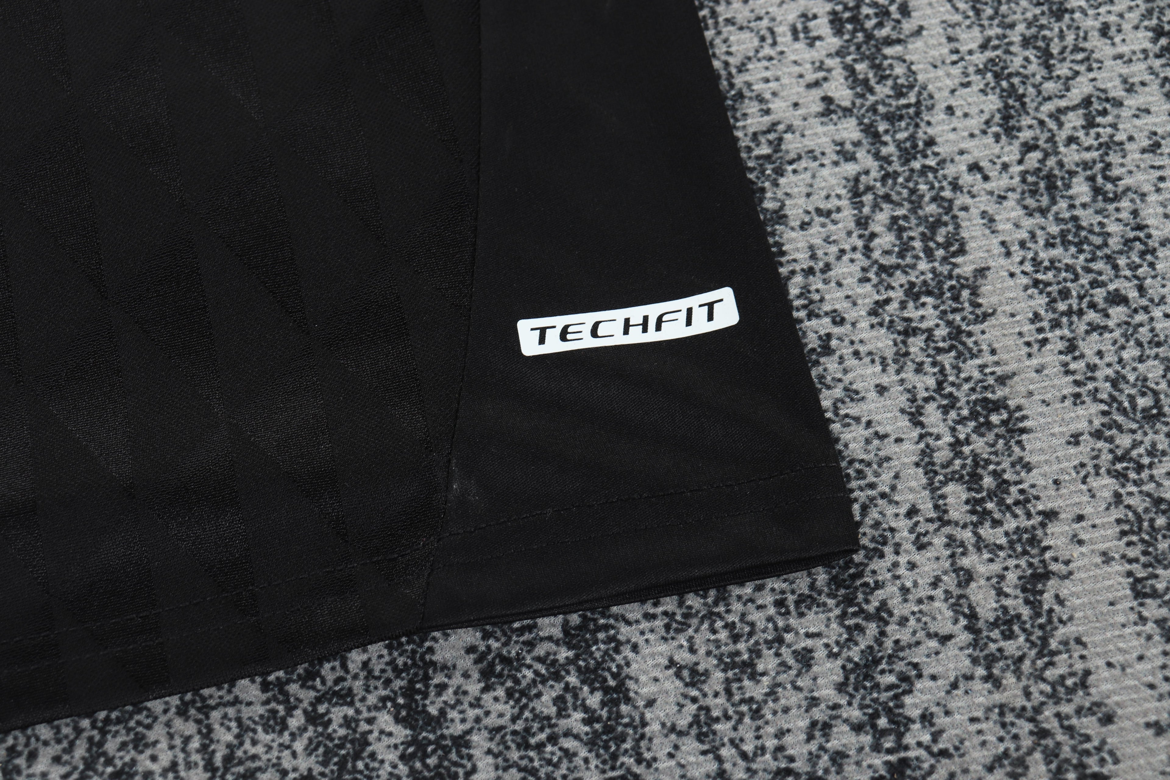 Liverpool - Away - 2010/11 - Kids - Retro