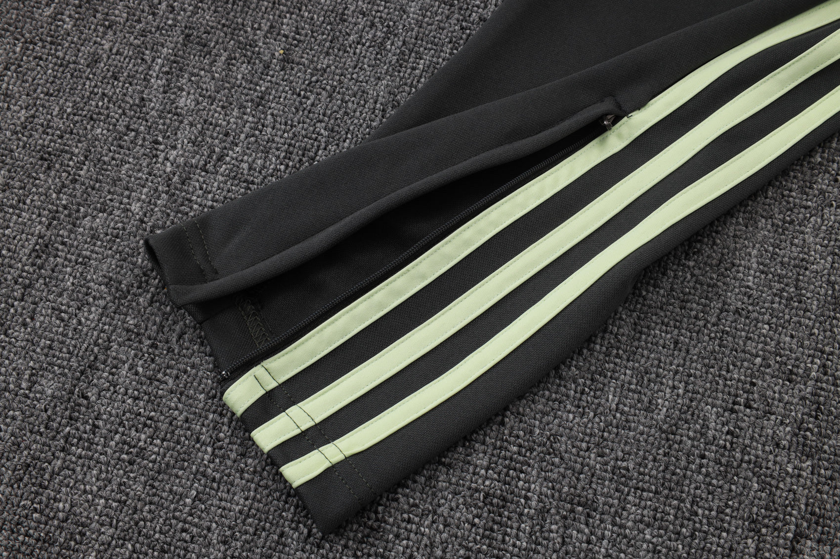 Real Madrid - Tracksuit - Adults