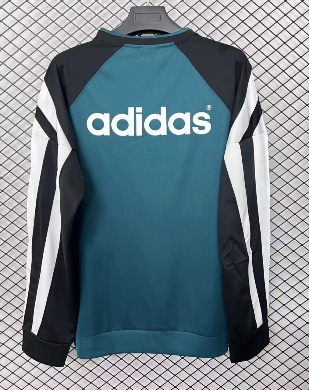 Liverpool - Training Jumper 95 - Adults