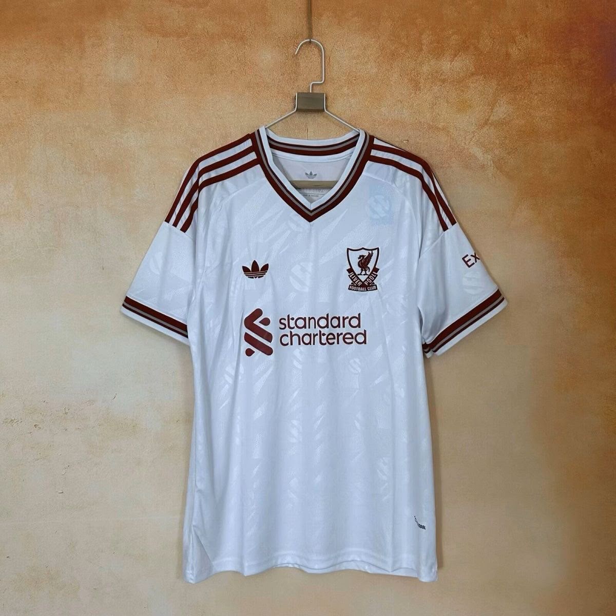 Liverpool - 26/27 - Away - Adults