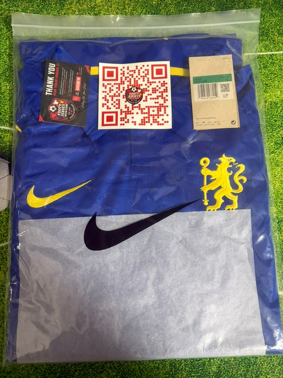 Shipped to Kremlin-Bicêtre, France 🇫🇷 - 30/07/2026