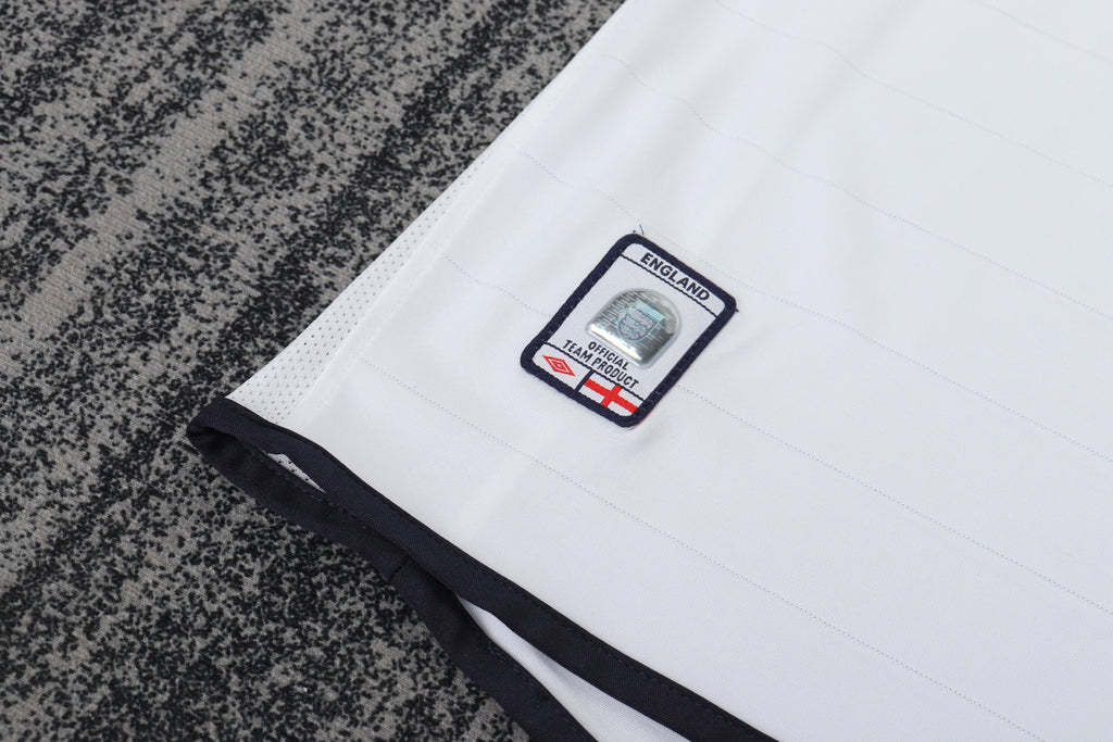 England - Home - 2004 - Kids - Retro