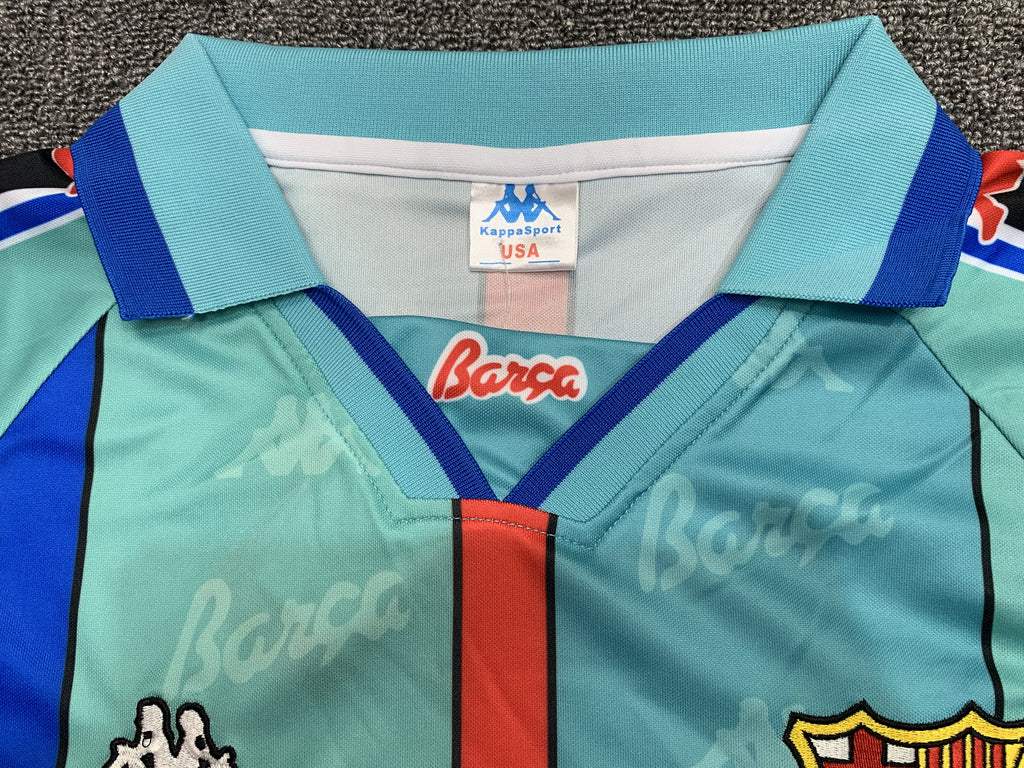 Barcelone - Extérieur - 1996/97 - Rétro - Adultes