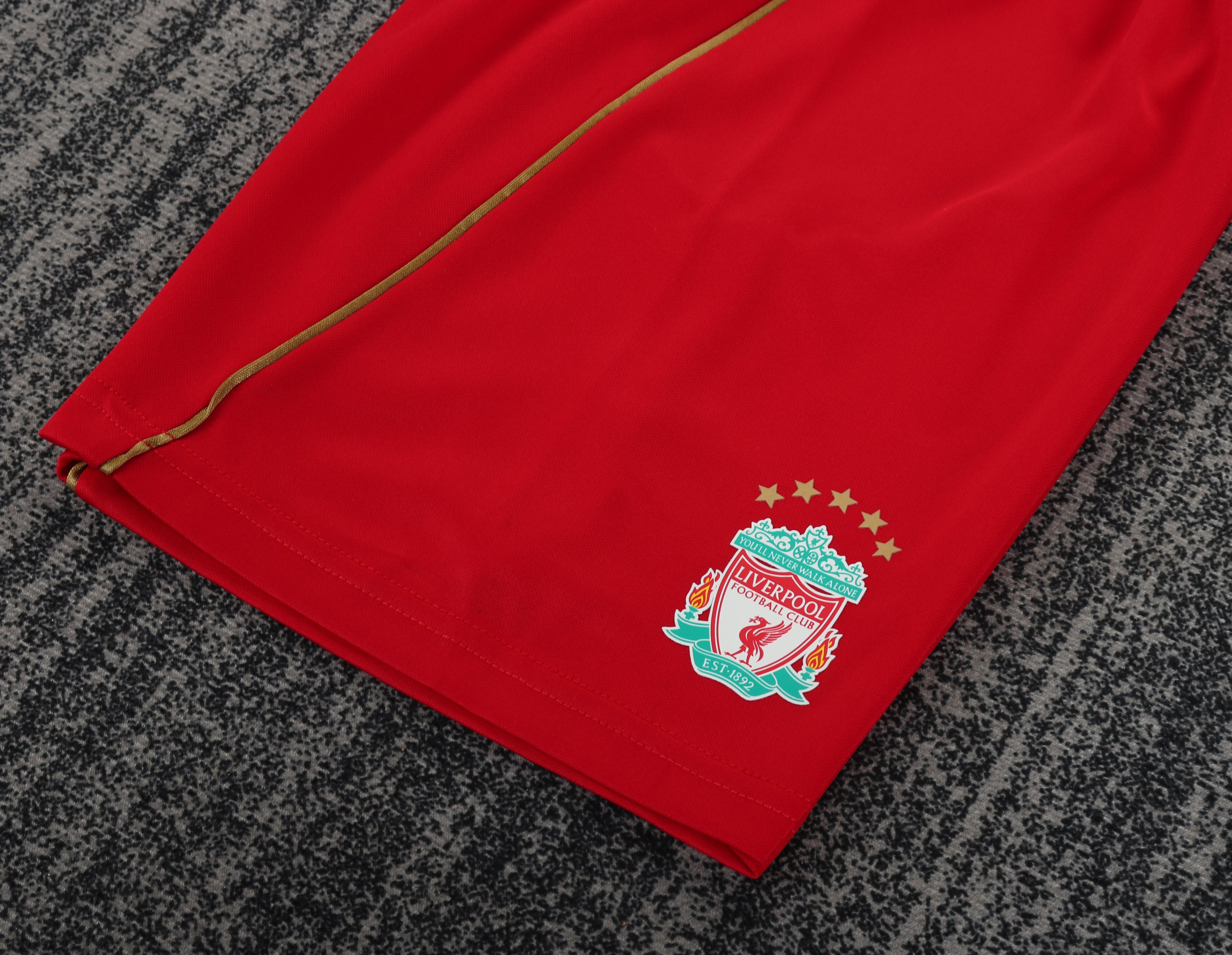 Liverpool - Home - 2005/06 - Kids - Retro