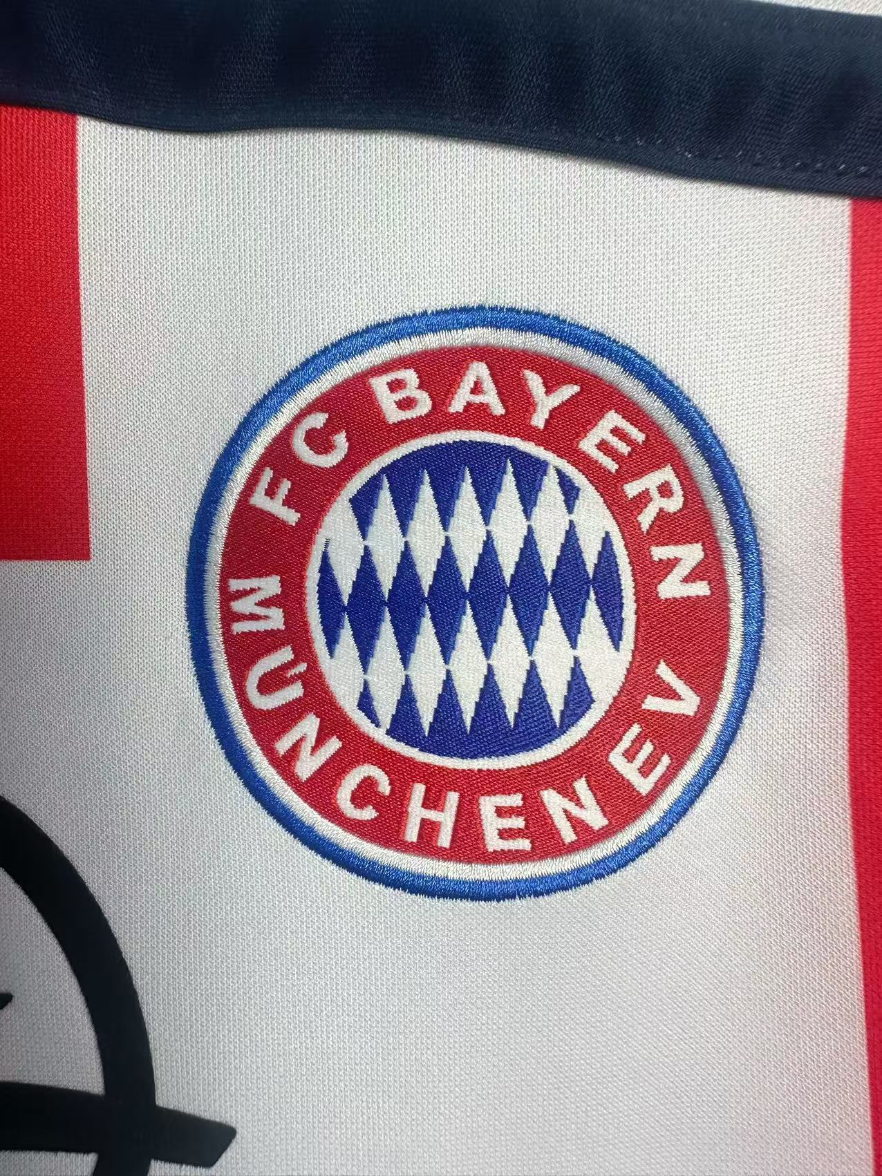 Bayern Munich - Away - 2000-02 - Retro - Adults