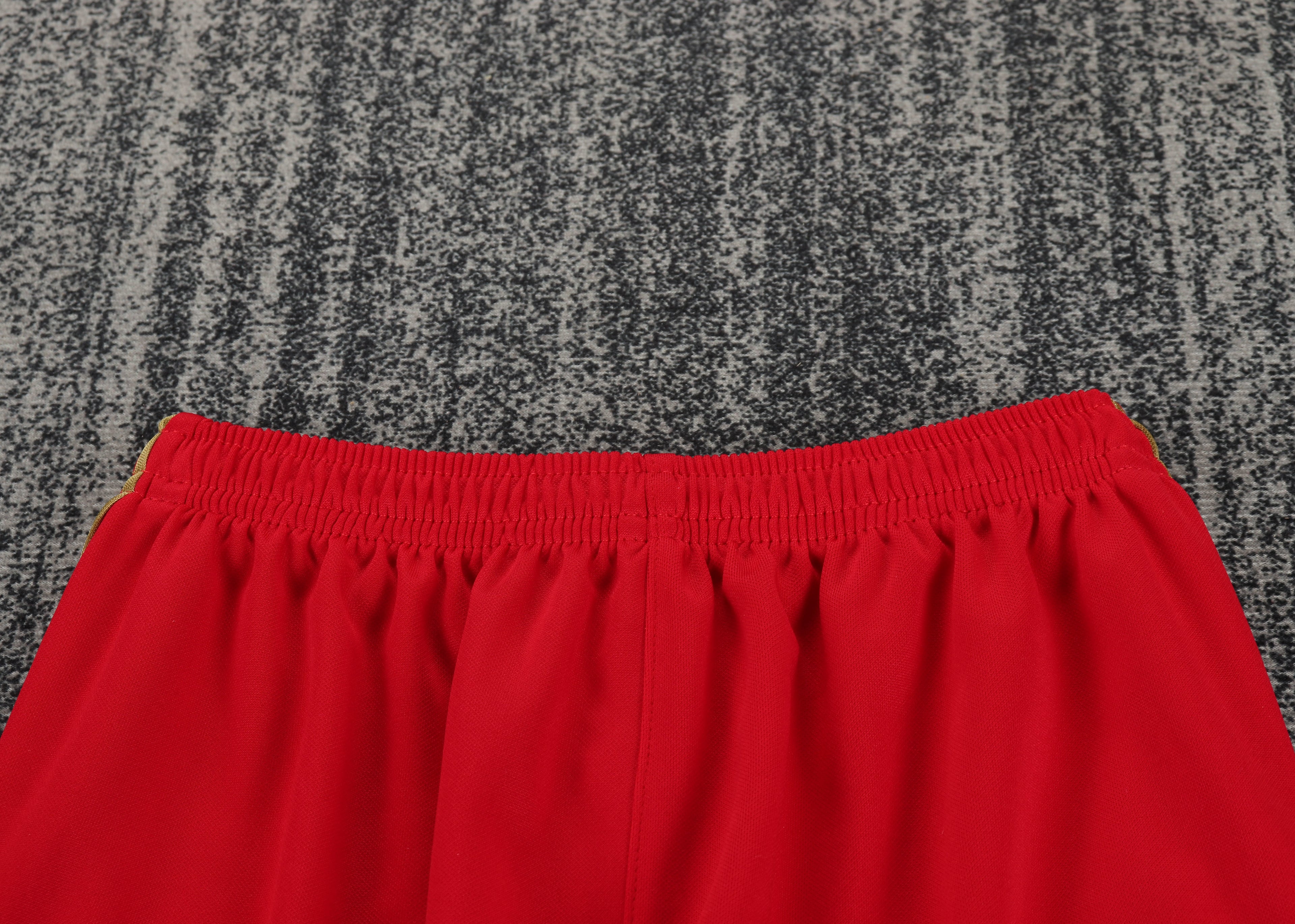 Liverpool - Home - 2005/06 - Kids - Retro