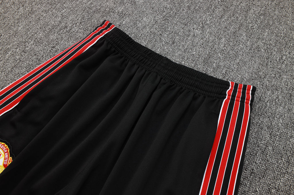 Manchester United - Tracksuit 3 - Adults