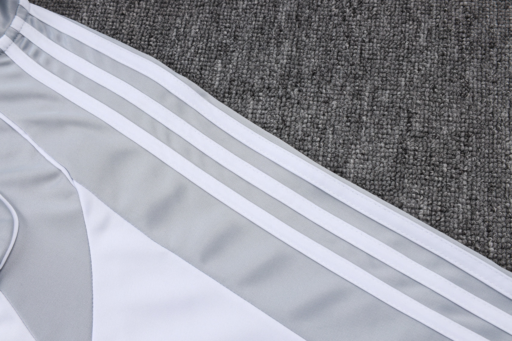 Real Madrid - Tracksuit - Halfzip 2 - Adults