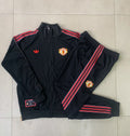 Manchester United - Tracksuit 3 - Adults