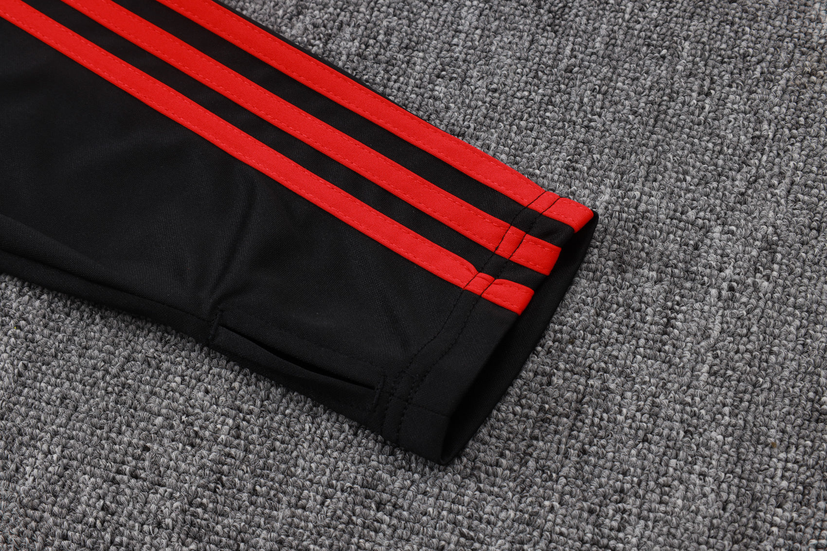 Liverpool - Tracksuit - Halfzip - Adults