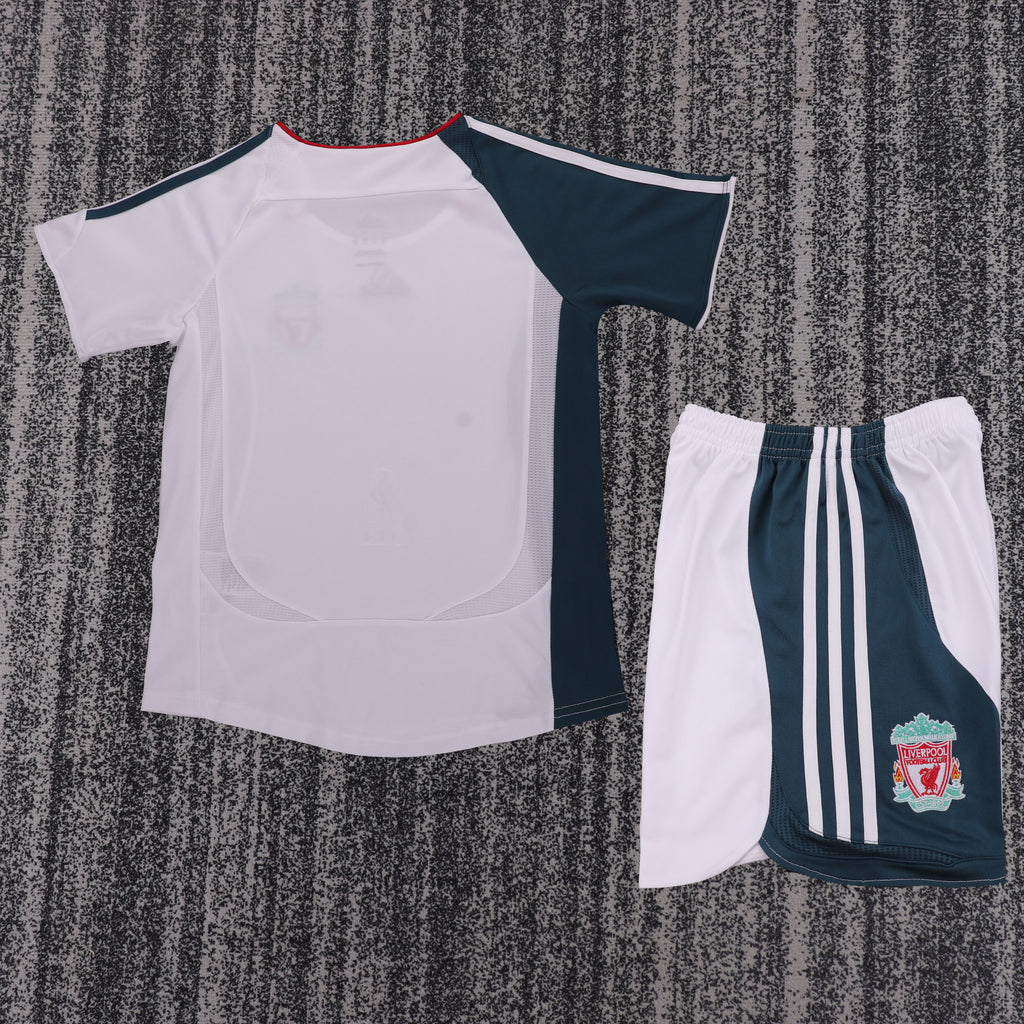 Liverpool -  Away - 2006/08 - Kids - Retro