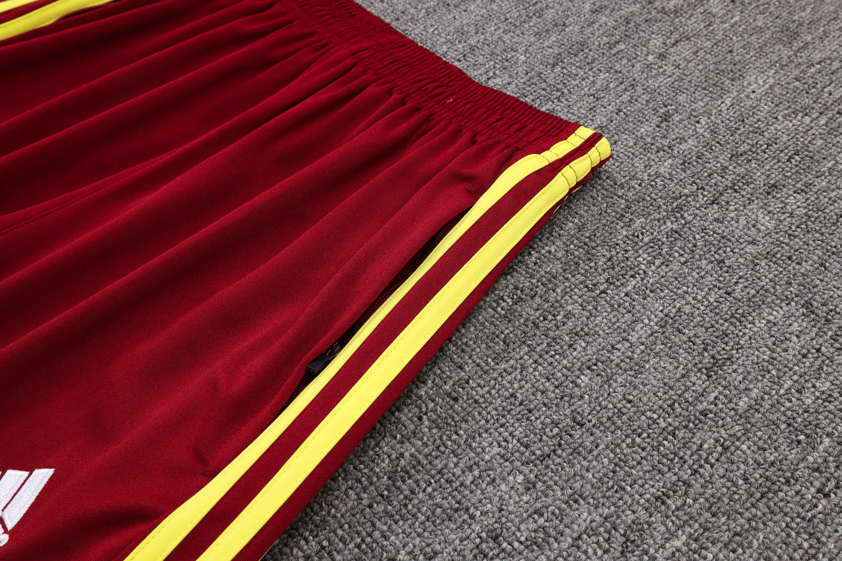 Arsenal - Tracksuit 3 - Adults