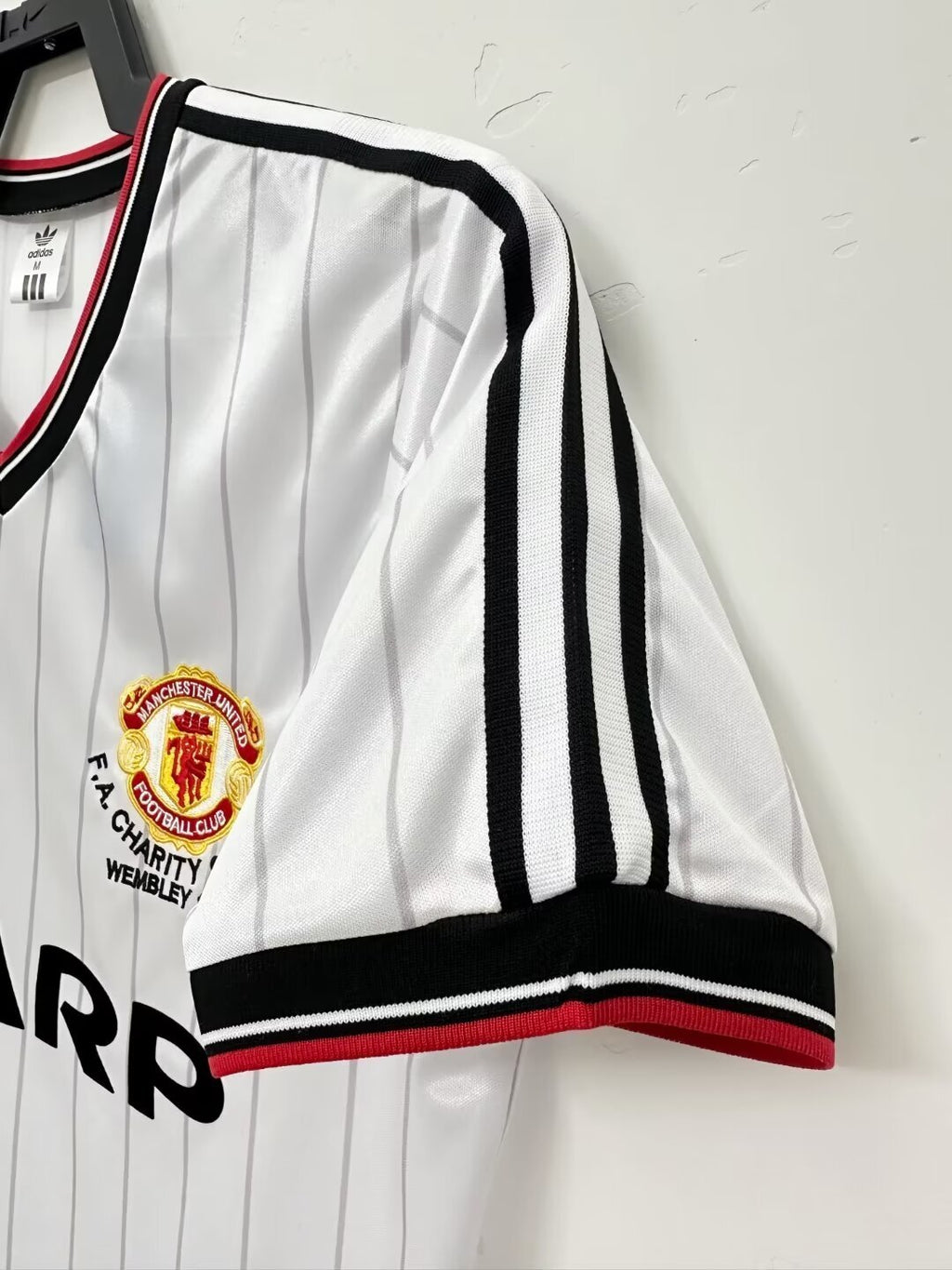 Manchester United - Away - 1983/84- Retro - Adults