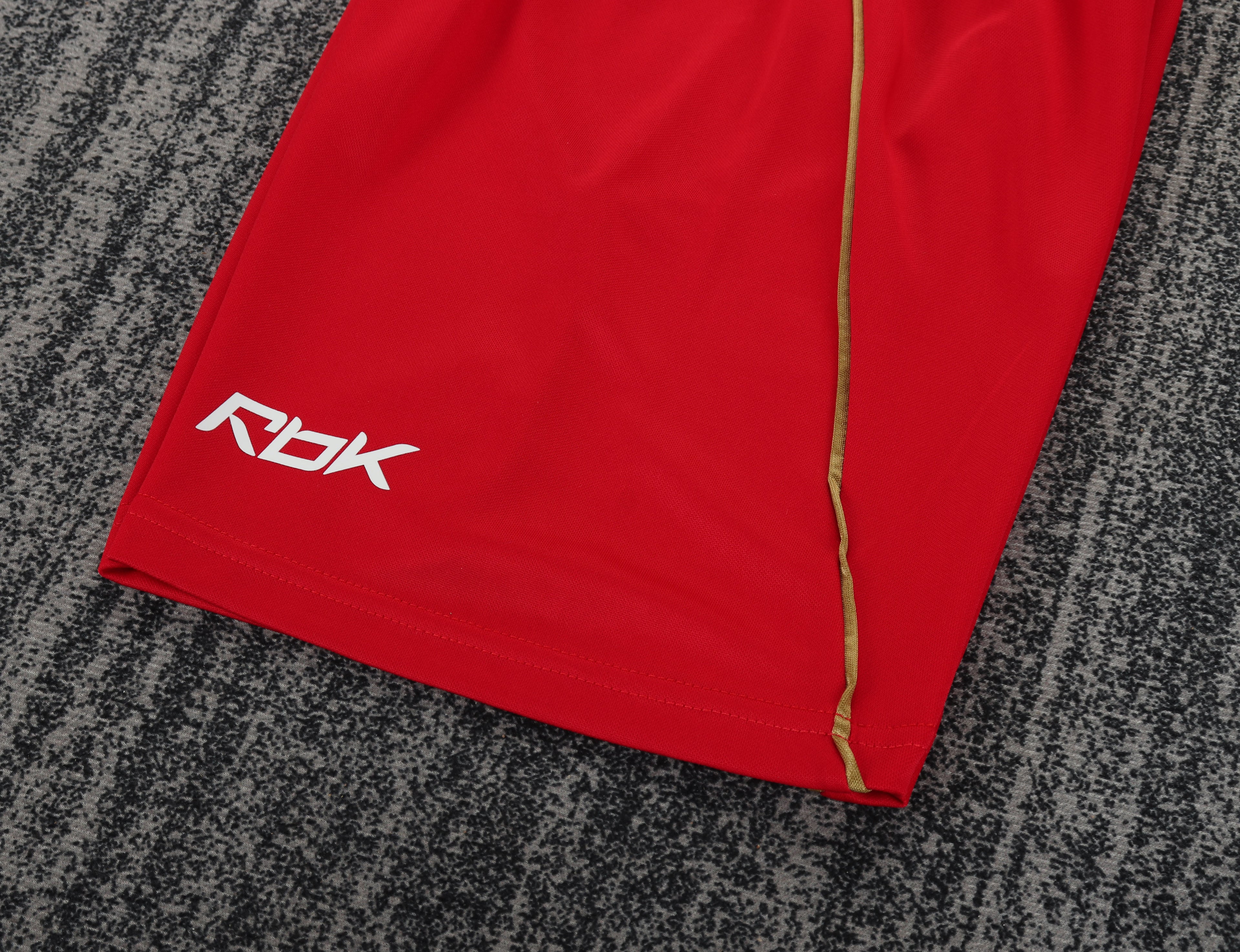 Liverpool - Home - 2005/06 - Kids - Retro