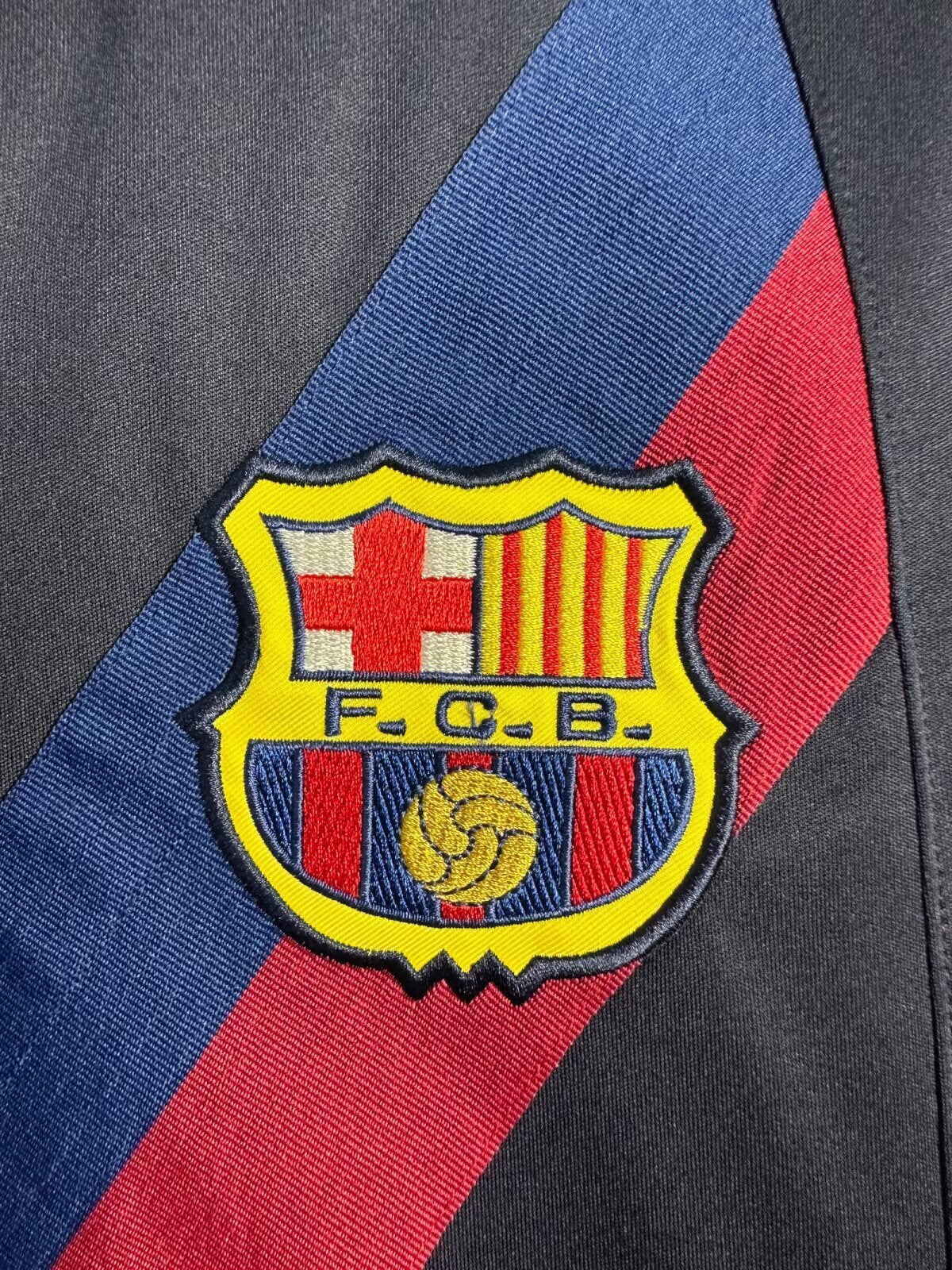 Barcelona - Away - 2002-03 - Retro - Adults